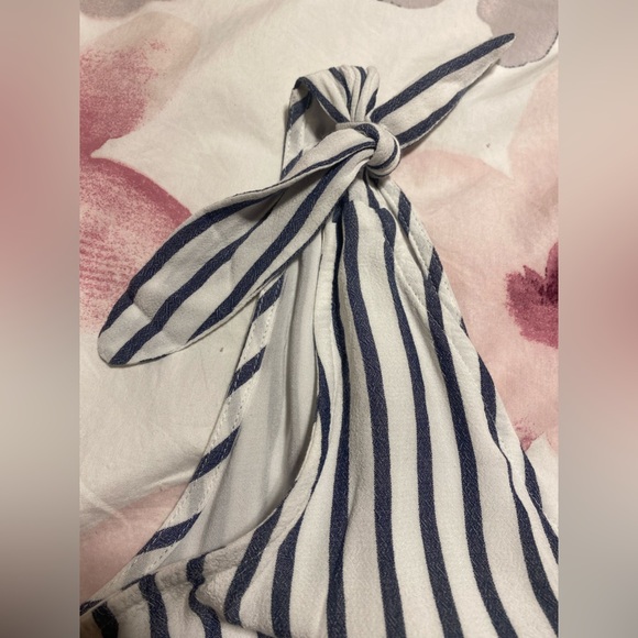 NWT Ambercrombie & Fitch V-Neck Belted Striped Romper Size XL - Picture 11 of 14